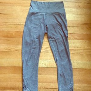 Lulu Lemon Wunder Under cropped leggings, grey 💝